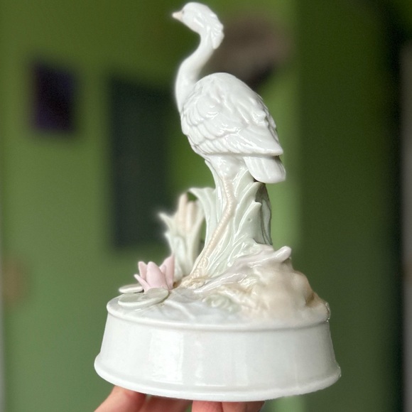 VTG Marsh Bird White Egret Musical Figurine Cottagecore Cabin Accent Decor - Picture 3 of 8